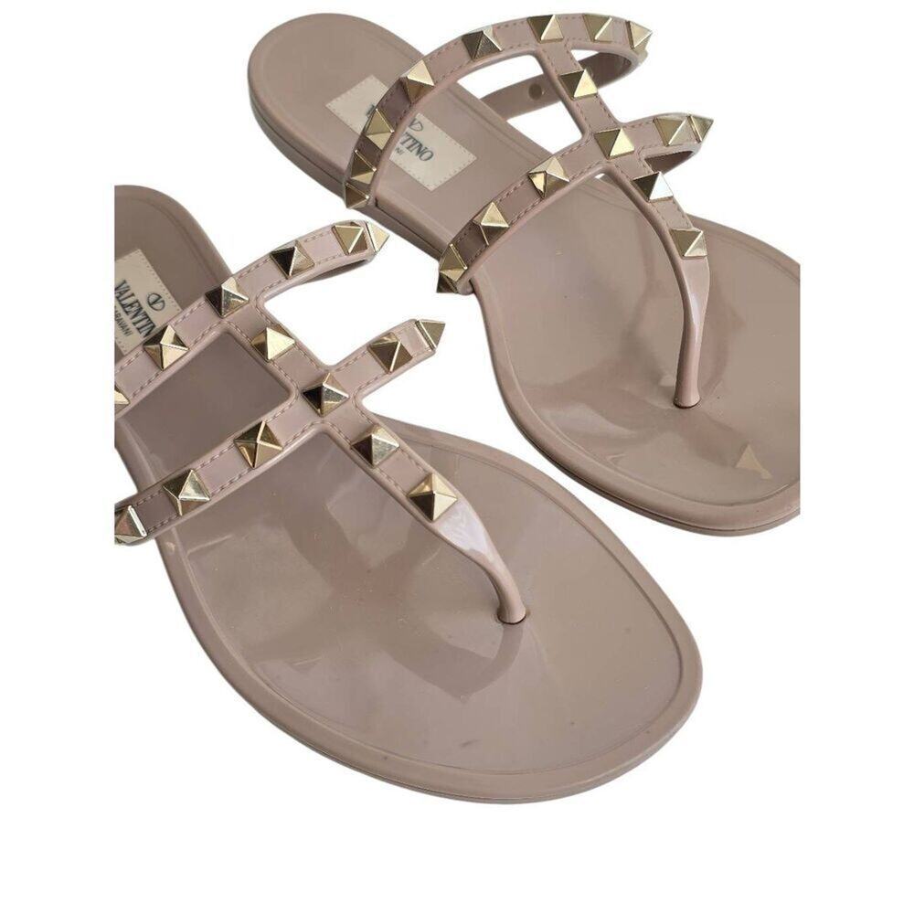 Valentino Garavani Nude Pink Rockstud Jelly Thong Sandals - Picture 7 of 11